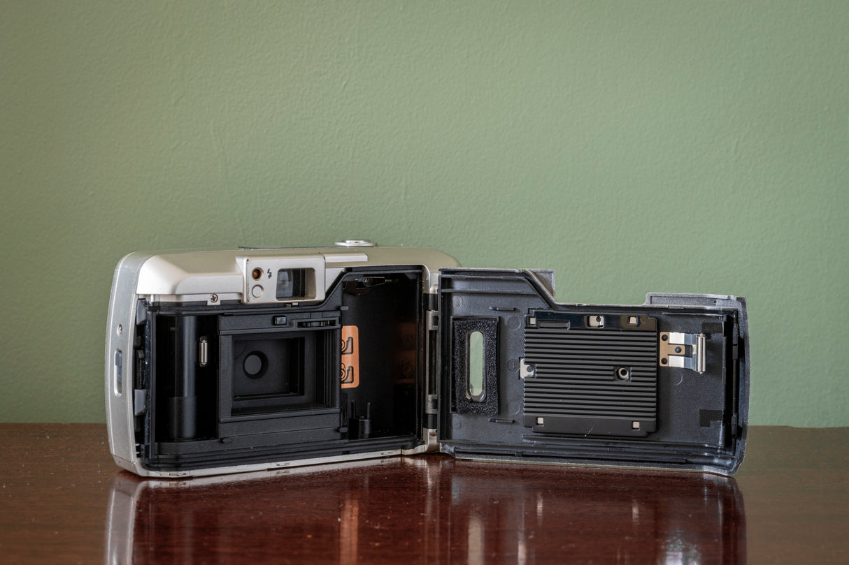 Olympus Trip 500 35mm Point and Shoot Film Camera