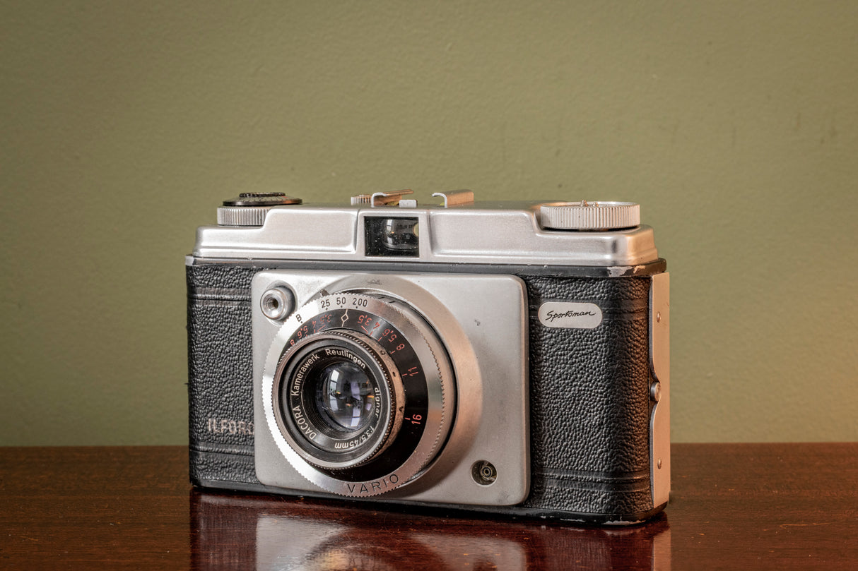 RARE 1960's Ilford Sportsman 35mm Point and Shoot Viewfinder Camera - Black
