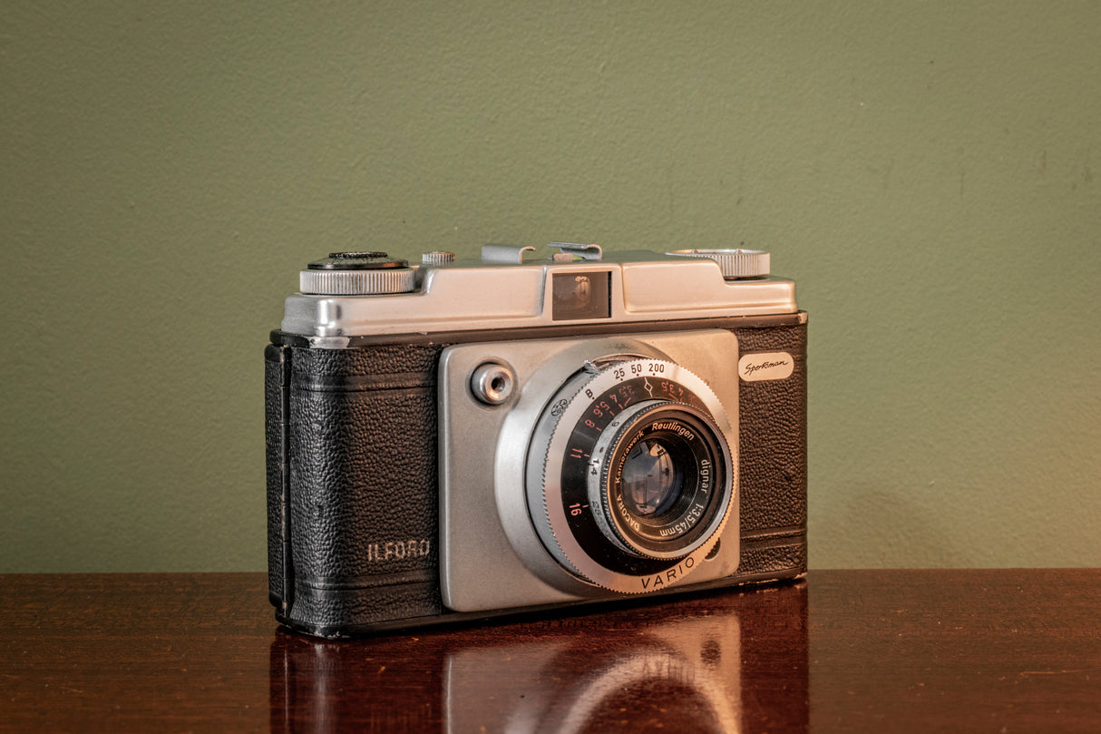 RARE 1960's Ilford Sportsman 35mm Point and Shoot Viewfinder Camera - Black