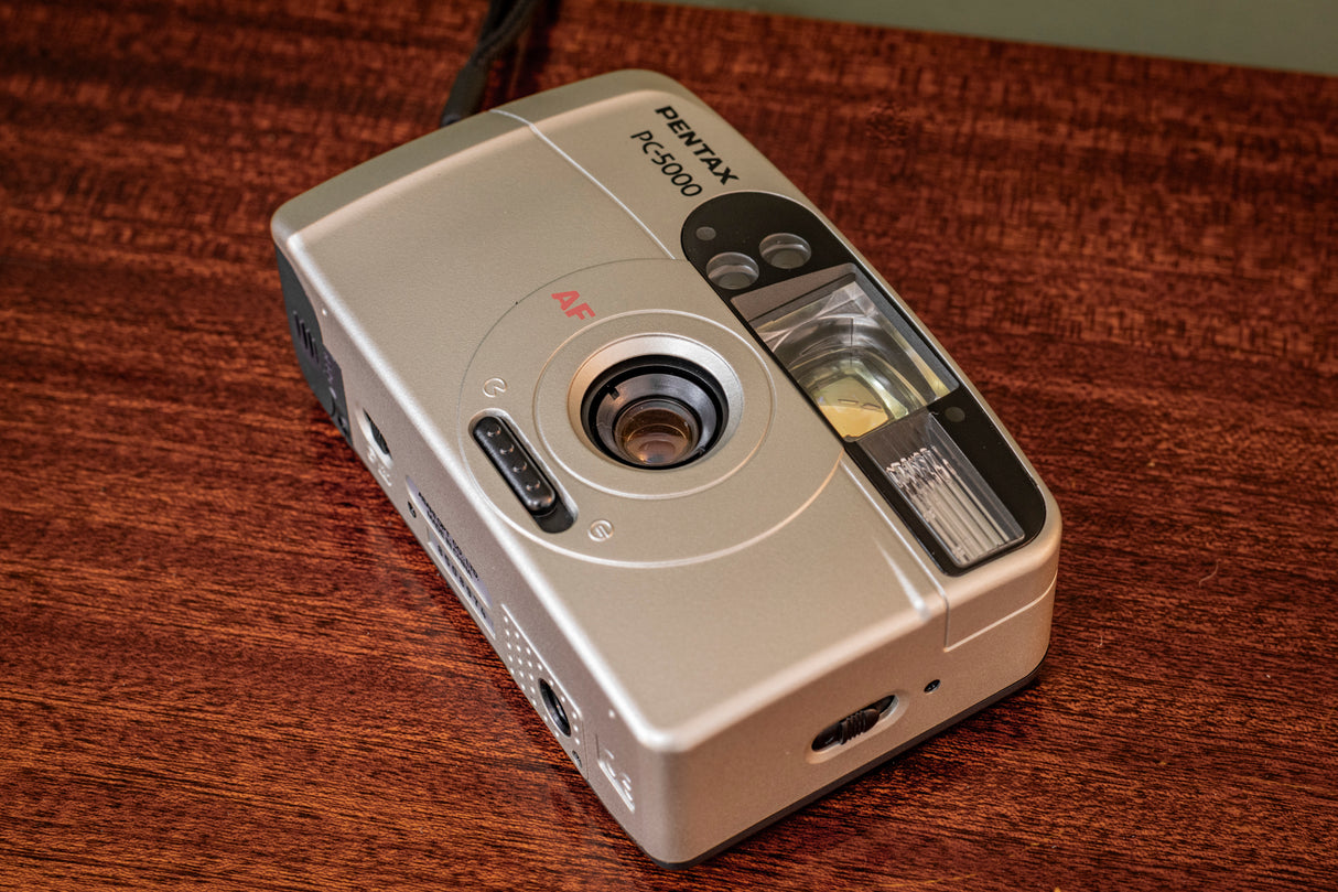 Boxed ( Near New ) Pentax PC-500 35mm Point & Shoot Film Camera