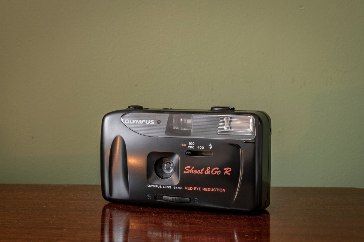 Boxed ( Like New ) Boxed  Olympus Shoot and Go R 35mm Point and Shoot Film Camera