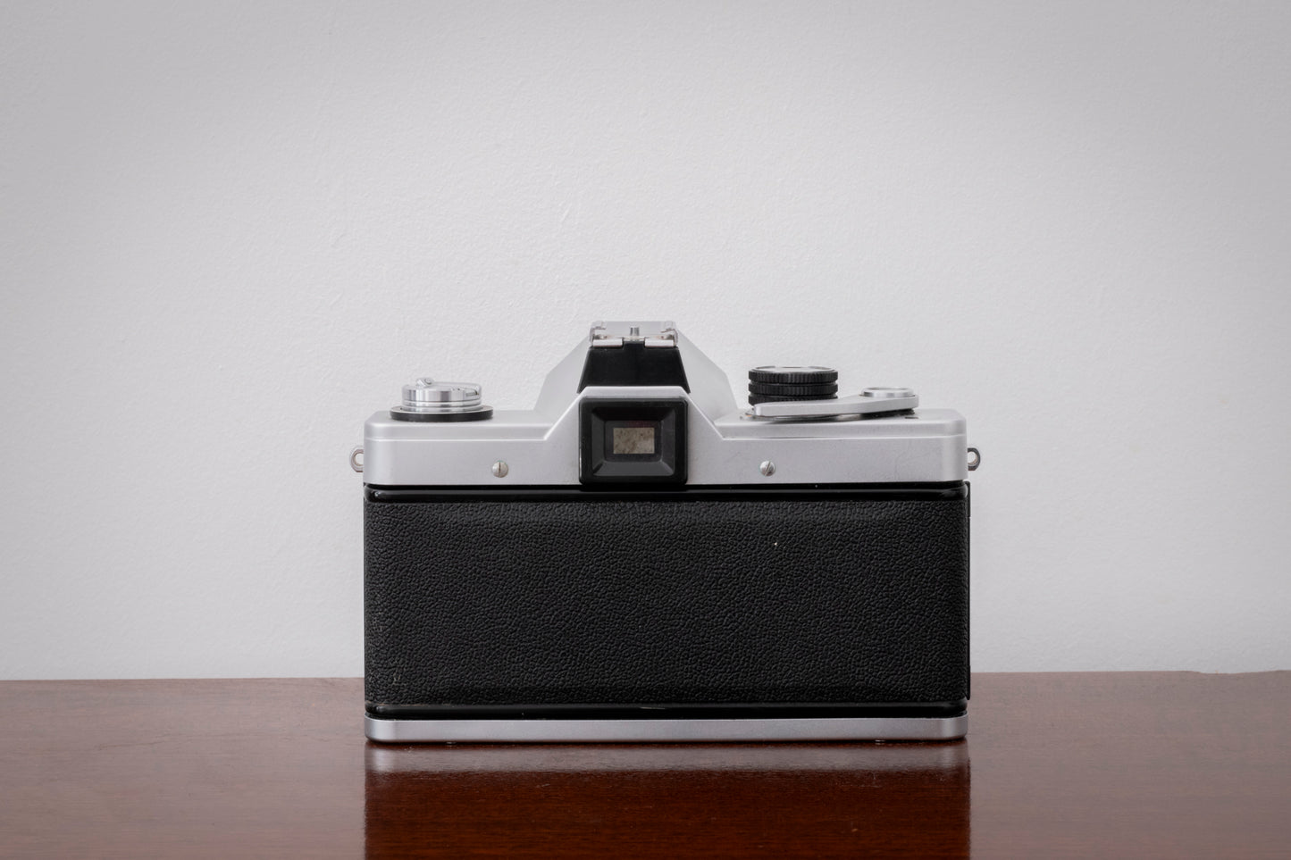 1975 Praktica Super TL2 35mm Film Camera Kit with Carl Zeiss Tessar 50mm F2.8 Lens