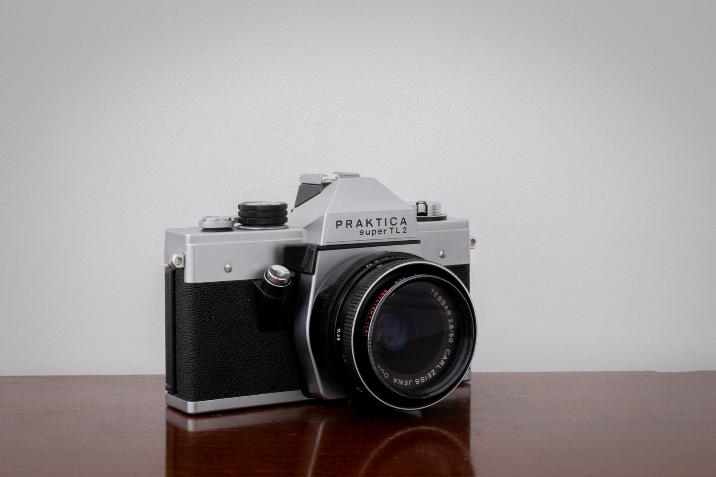 1975 Praktica Super TL2 35mm Film Camera Kit with Carl Zeiss Tessar 50mm F2.8 Lens