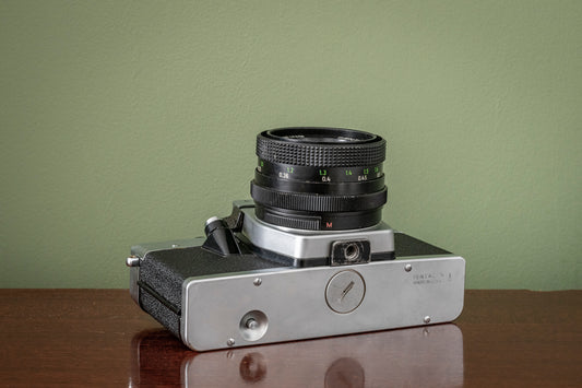 Gorgeous 1975 Praktica Super TL2 35mm Film Camera Kit with Pentacon 50mm F1.8 Lens