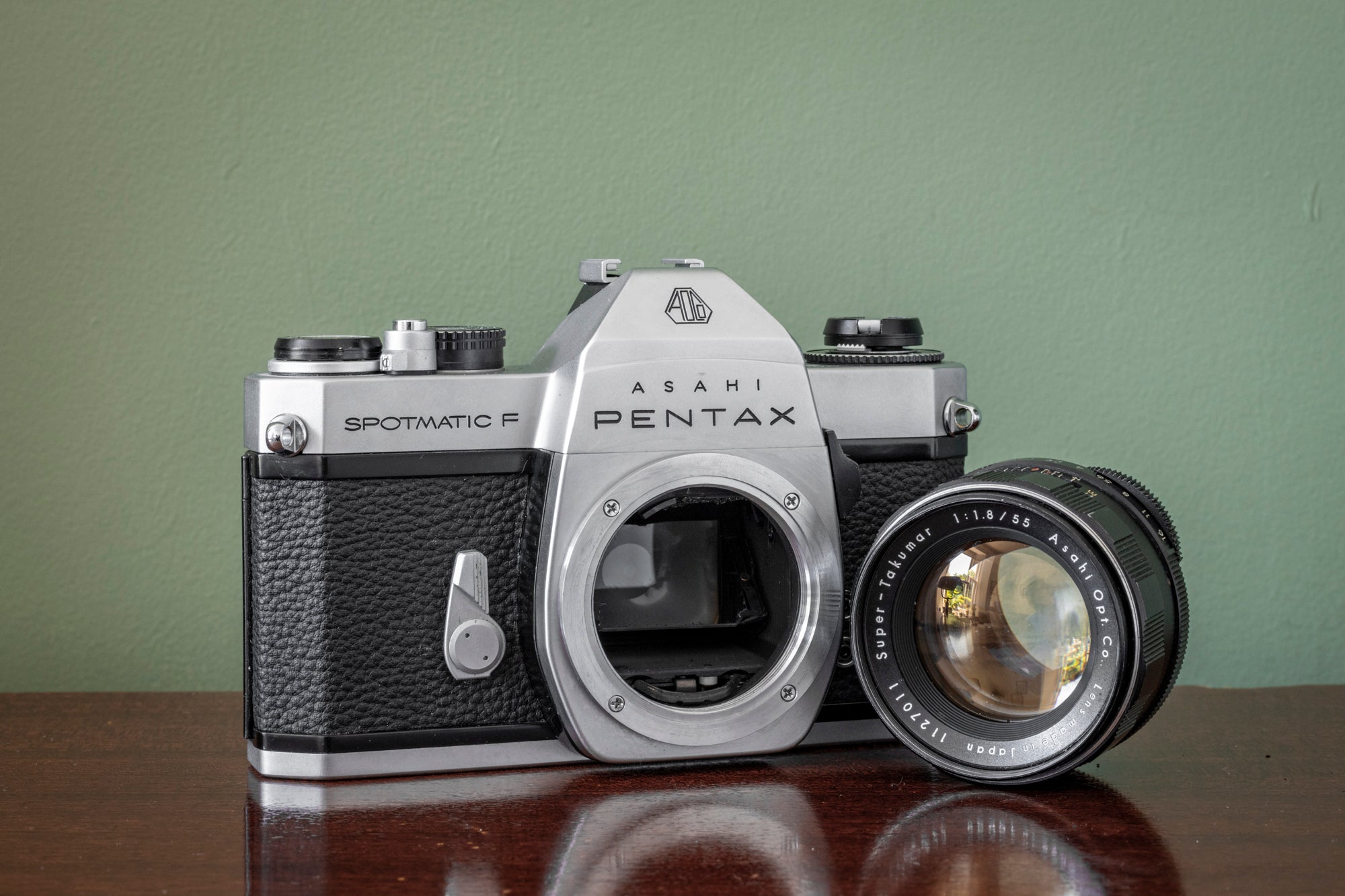 アサヒペンタックス 昭和レトロ　SPOTMATIC F フィルムカメラ】おしゃれでかわいい見た目の「ASAHI PENTAX