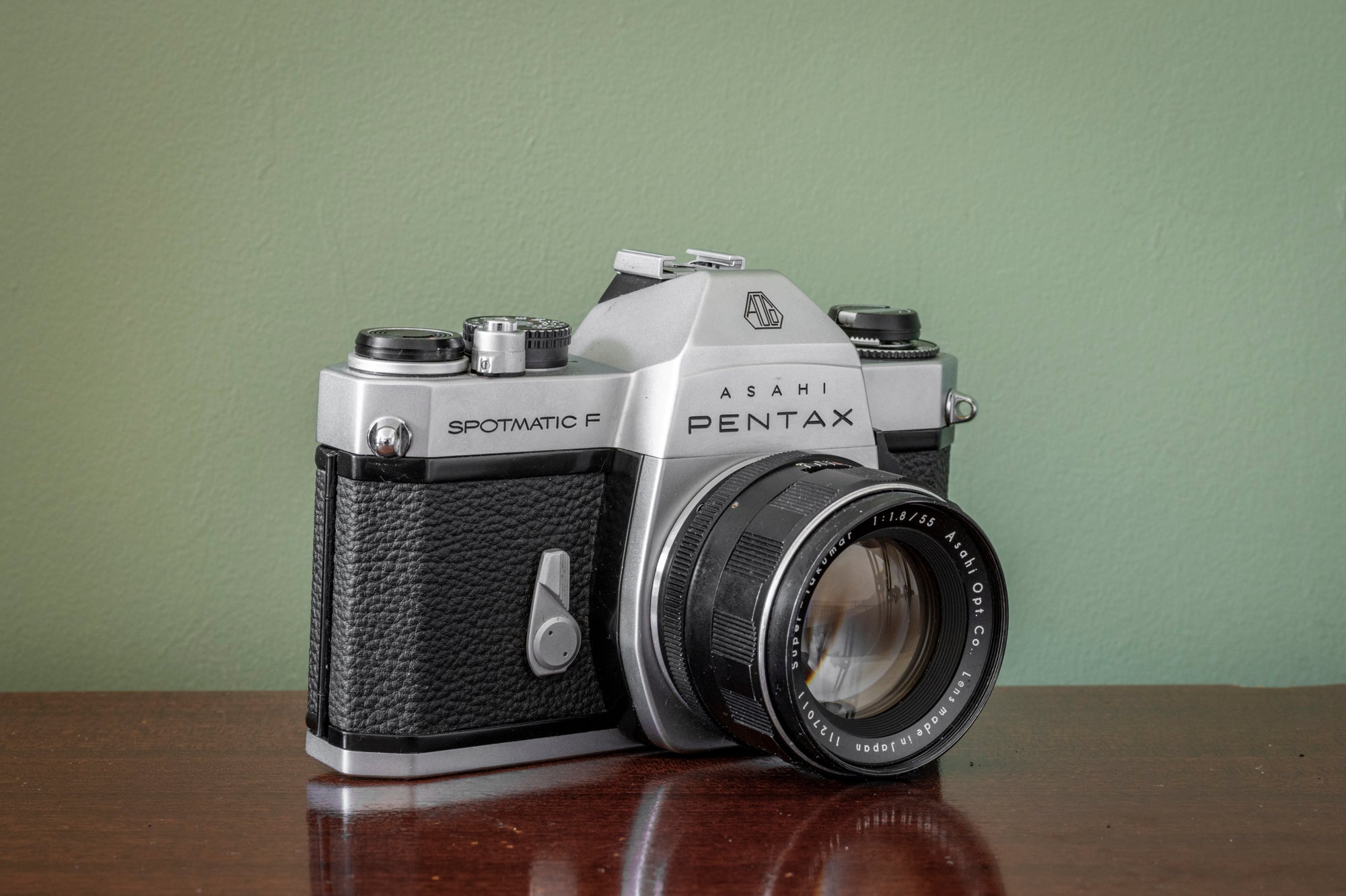 Mint 1960s ASAHI Pentax Spotmatic F 35mm SLR Film Camera + ASAHI