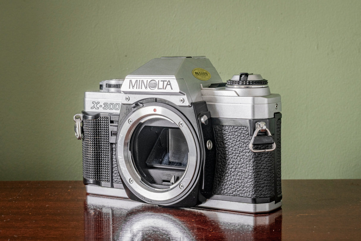 Gorgeous Minolta X-300 35mm SLR Film Camera + Minolta MD Rokker 50mm F1.7mm Lens