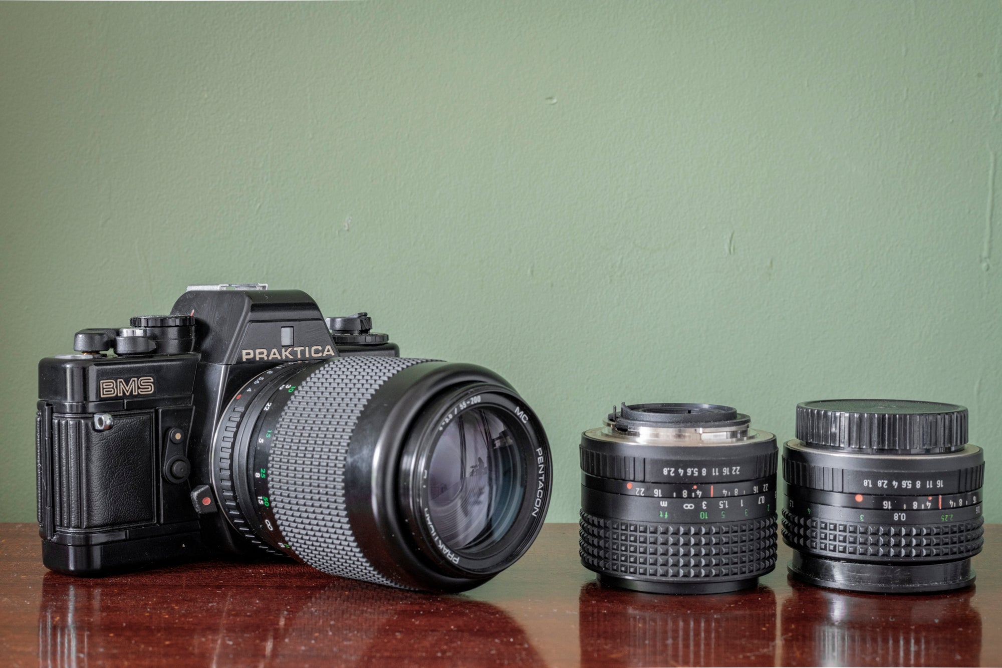 Stunning BOXED Praktica BMS 35mm SLR Film Camera + 3 Lenses – F16