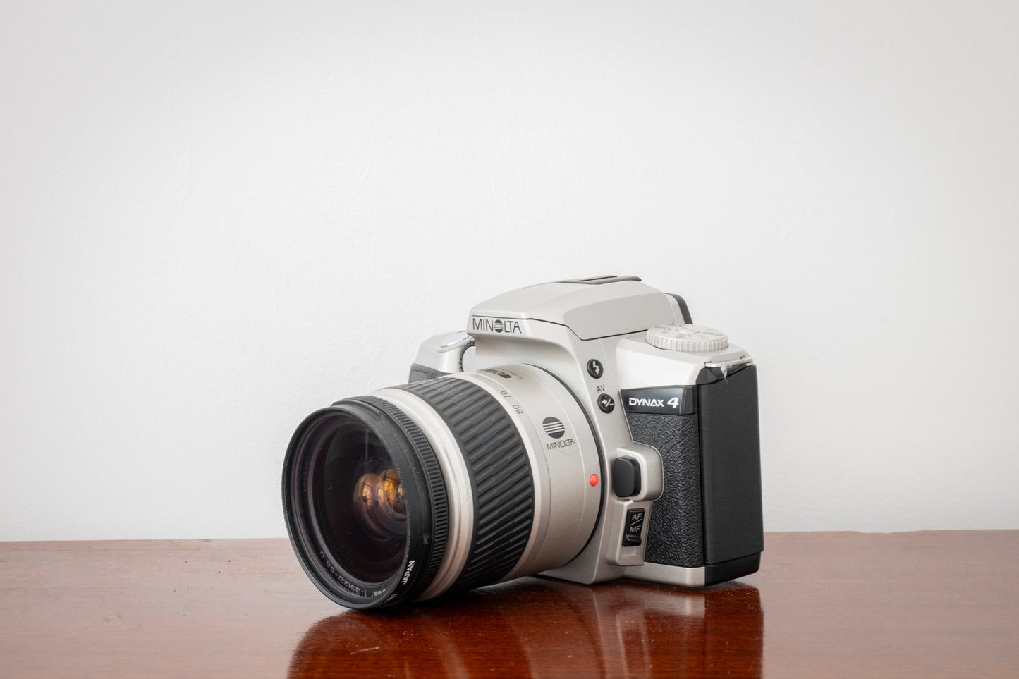 Minolta Dynax 4 AF + Minolta 28-80mm F5.6 Lens