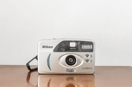 MINT Nikon AF250SV 35mm Point & Shoot Film Camera